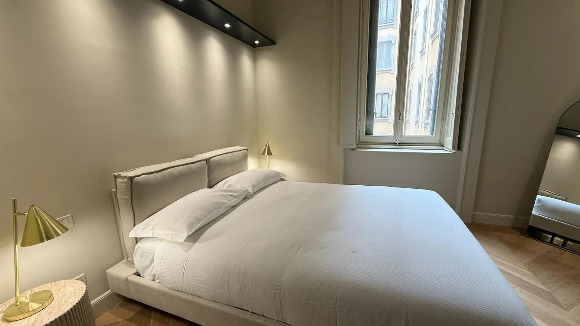 דירות מילאנו Lusso In Palazzo D'Epoca איטליה